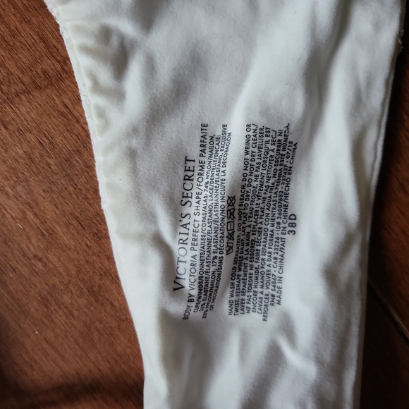 Victoria Secret Bras - Picture 3 of 4